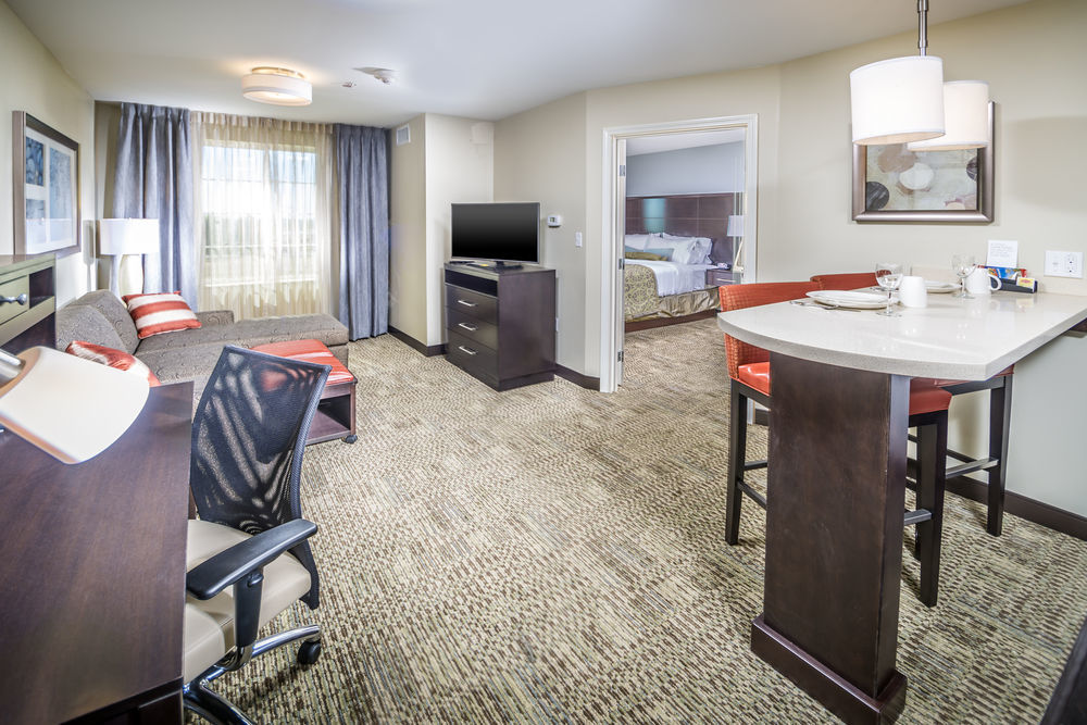 Staybridge Suites Corona South By Ihg Buitenkant foto