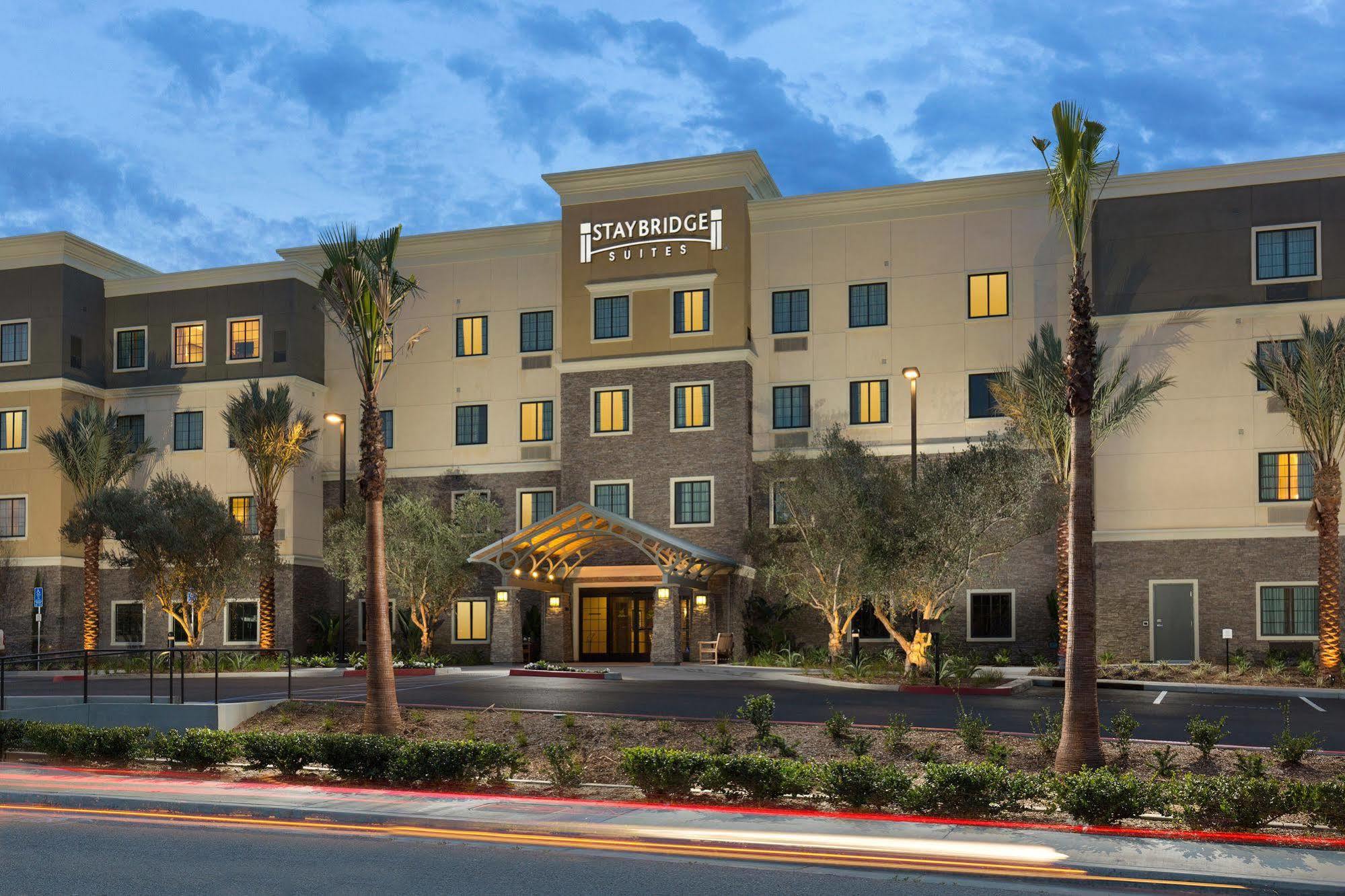 Staybridge Suites Corona South By Ihg Buitenkant foto
