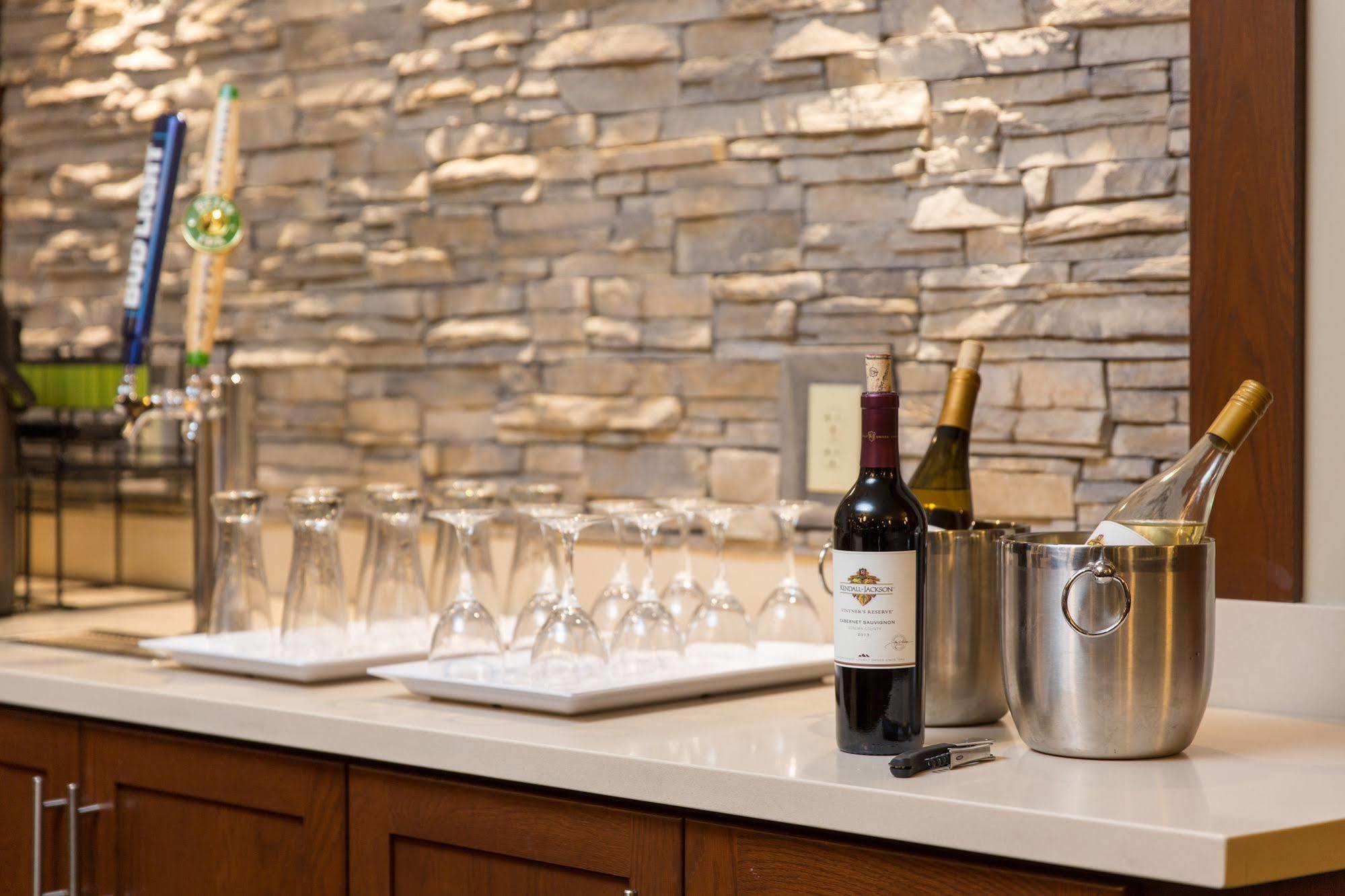 Staybridge Suites Corona South By Ihg Buitenkant foto