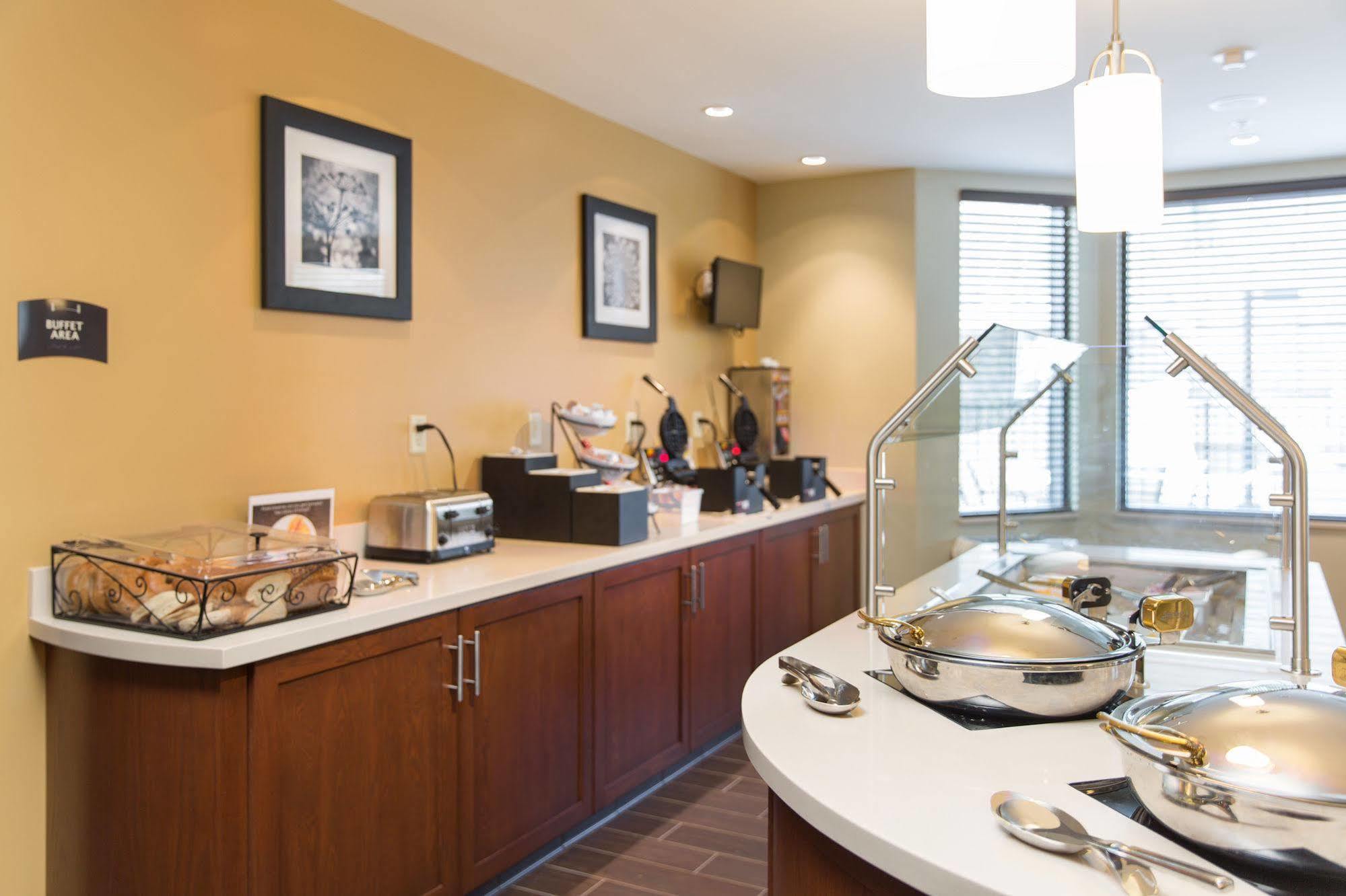 Staybridge Suites Corona South By Ihg Buitenkant foto