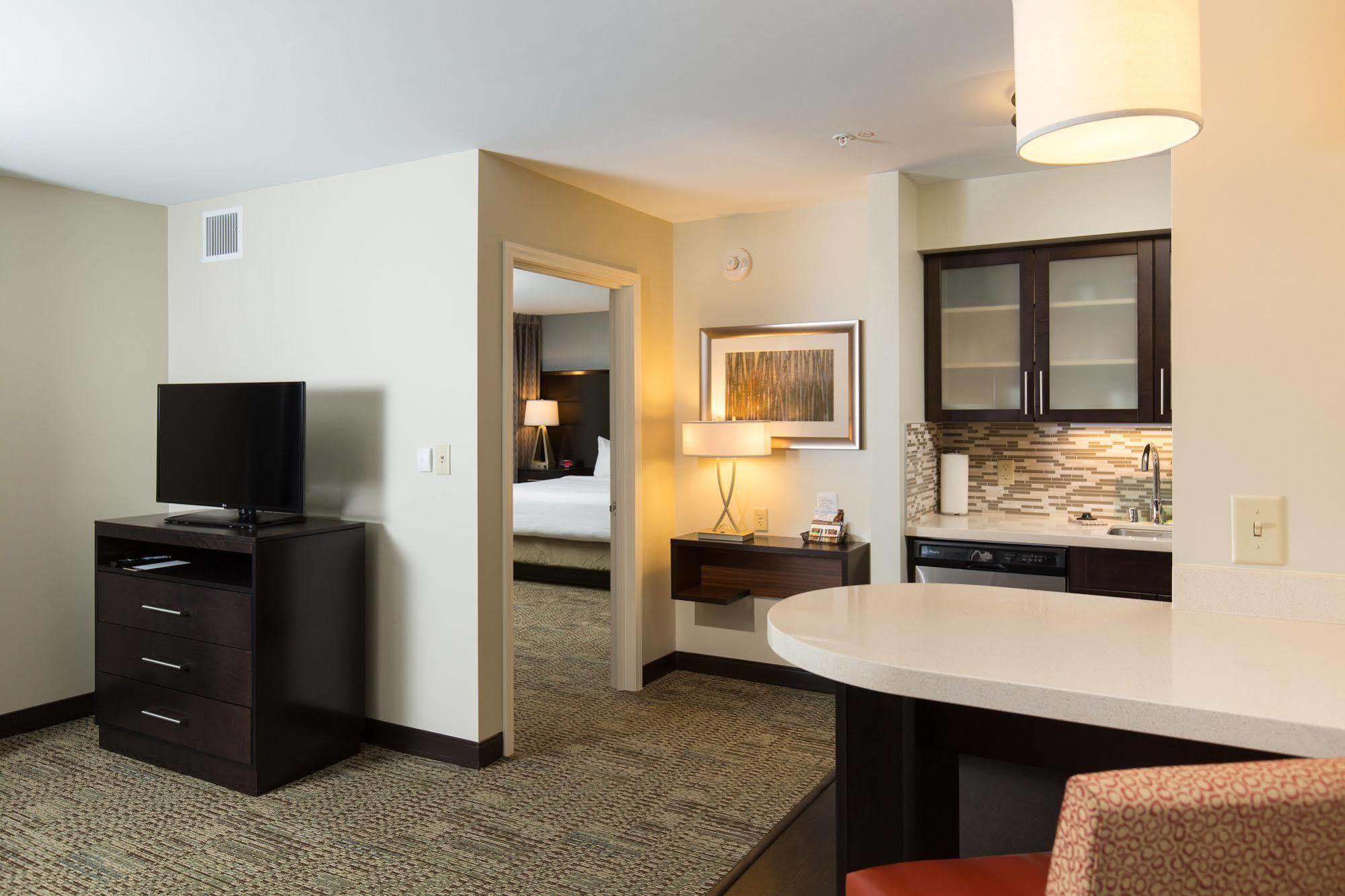 Staybridge Suites Corona South By Ihg Buitenkant foto