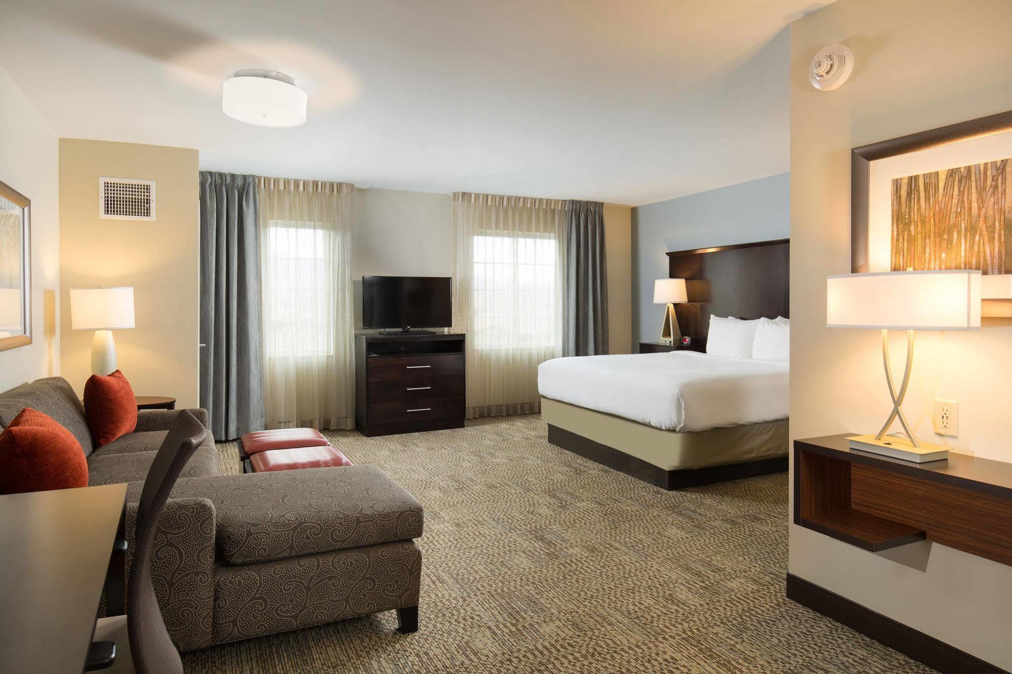 Staybridge Suites Corona South By Ihg Buitenkant foto
