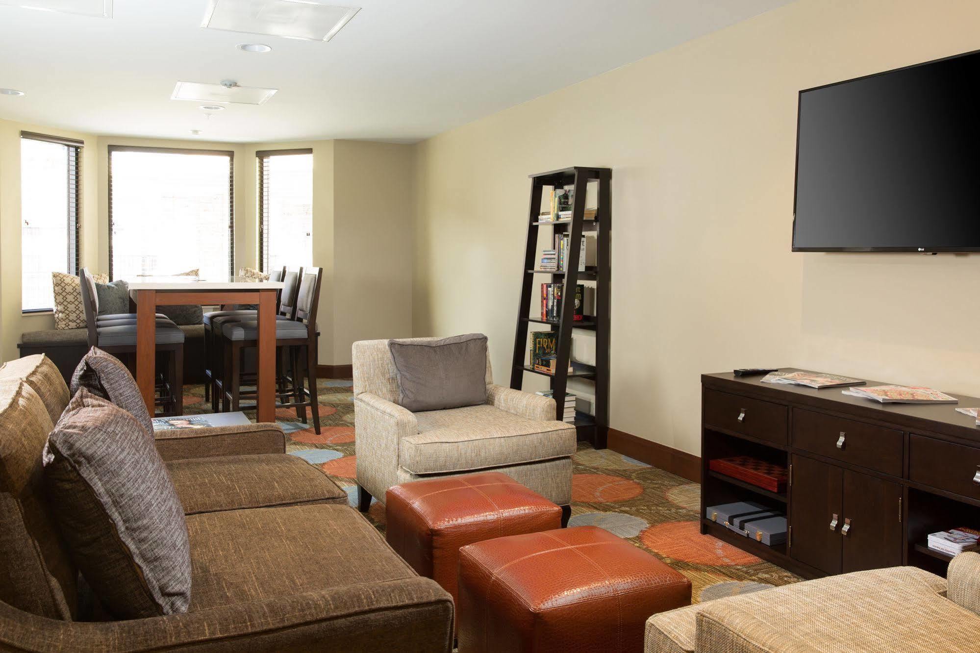 Staybridge Suites Corona South By Ihg Buitenkant foto