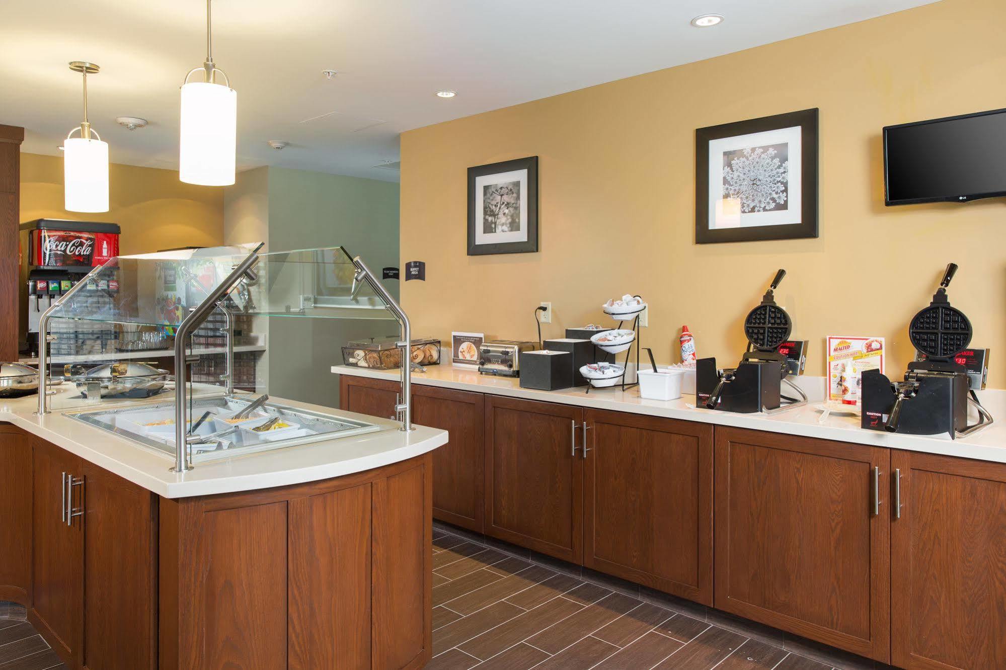 Staybridge Suites Corona South By Ihg Buitenkant foto